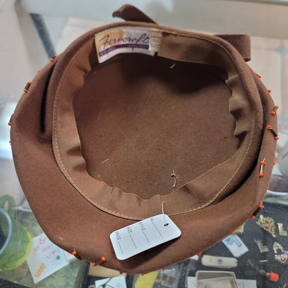 Vintage 1950's Ferncraft large felt wool Brown Coral beads hat caputlet - Picture 10 of 13